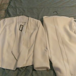 WOMENS WHITE PANTS SUIT